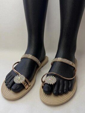 New Women's Rose Gold Water Drop Diamond Lightweight Beach Sandals Size 8 us